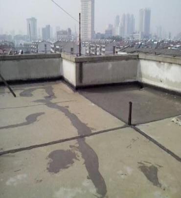 宁德市漏水维修 楼顶漏水是什么原因，楼顶漏水维修方法是什么?